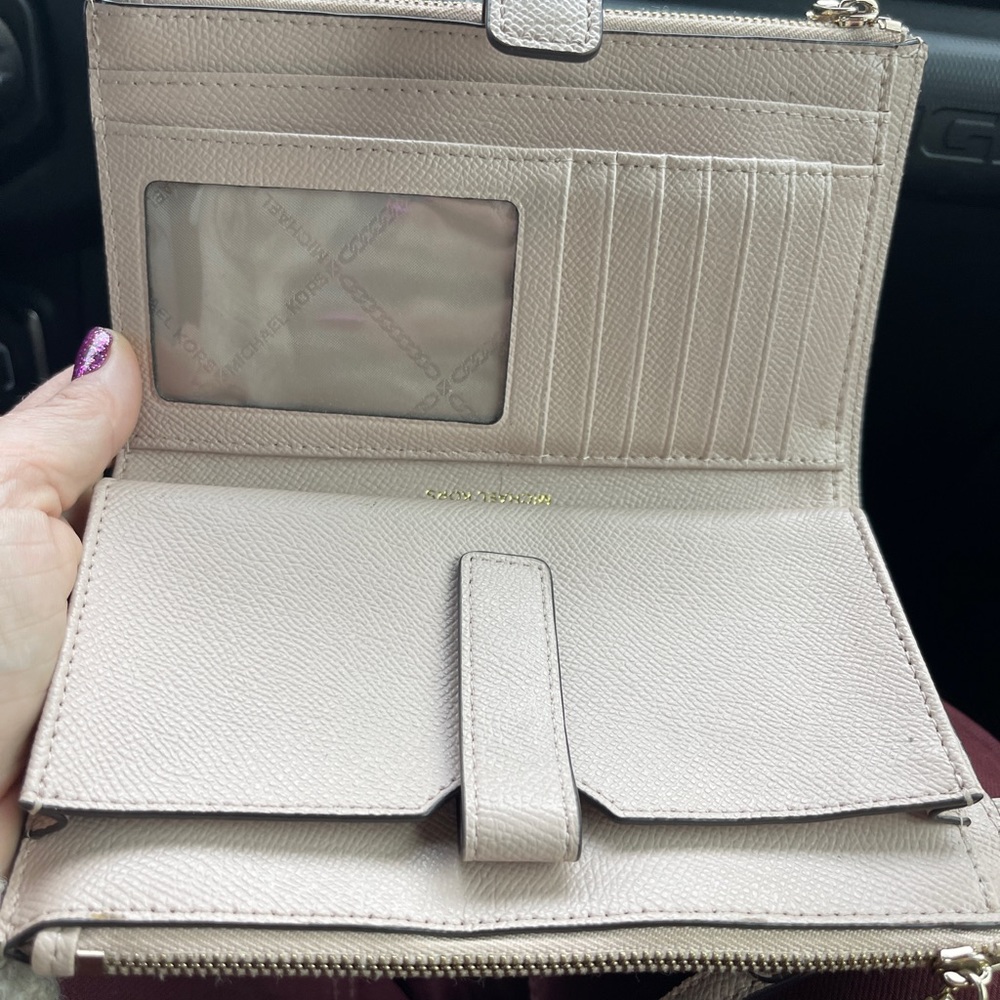 Wallet - Picture 2 of 5